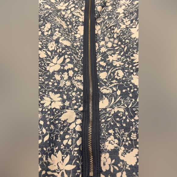 Charming Summer Dress!  GAP (EUC, Sz 4) Blue & White, Pleated, Sleeveless Cotton - Picture 8 of 9